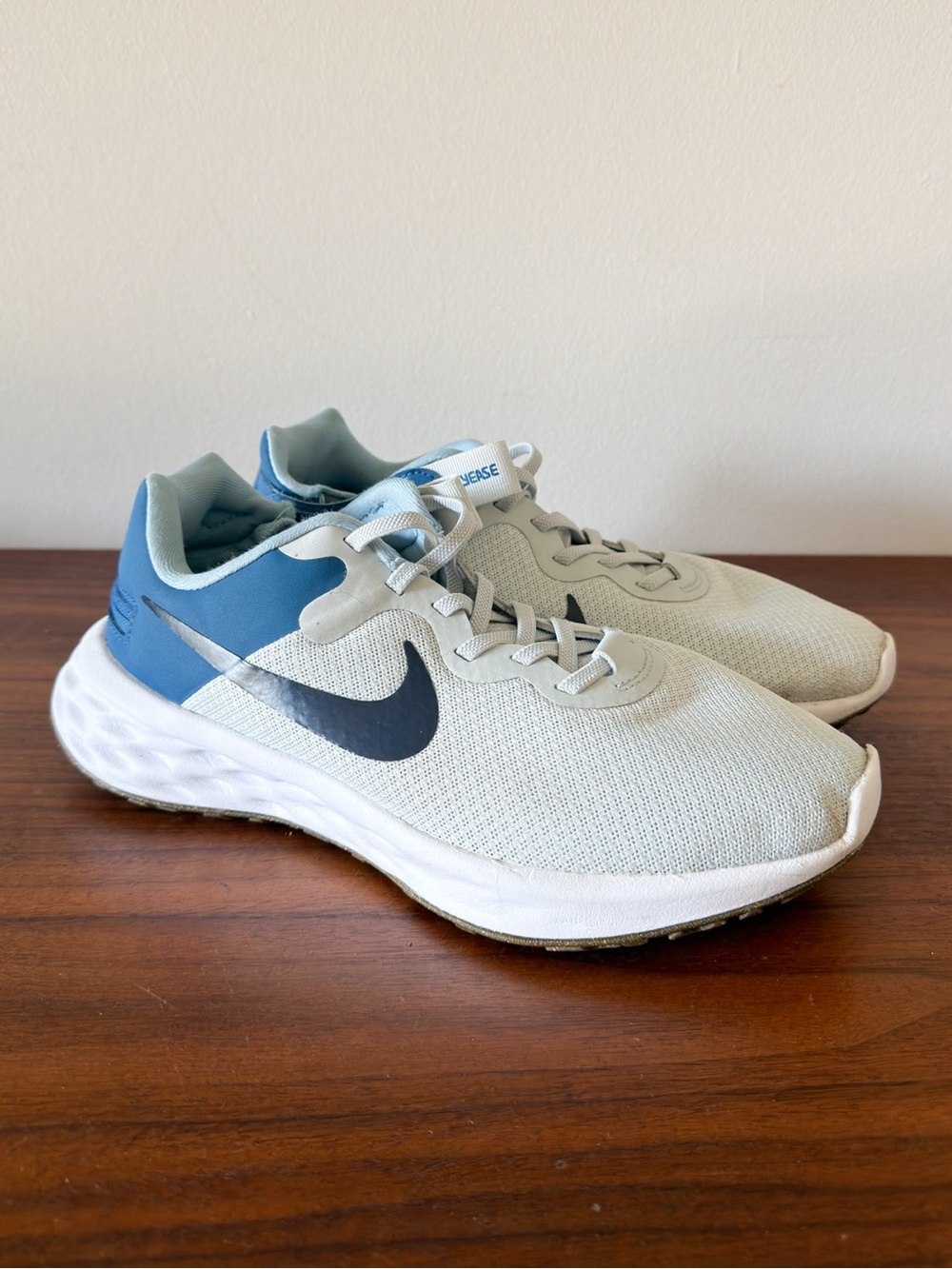 Nike Revolution 6 FlyEase Men’s 8 Wide Running Shoes White Blue DD8476-002